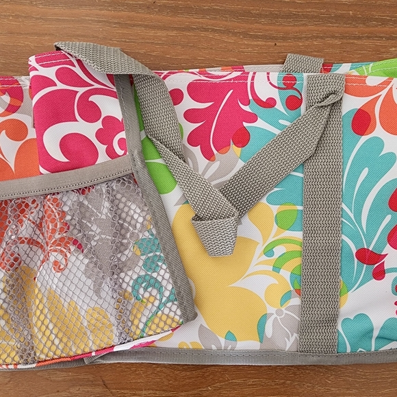 Thirty one keep it caddy in island damask. Brand new never used just stored. - Picture 3 of 8